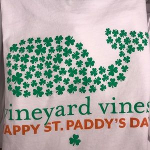 Long sleeve st Patty’s vineyard vines t shirt!